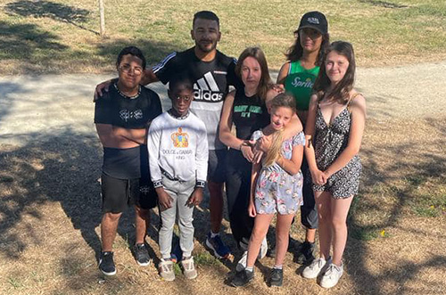 Le champion de boxe Jordy Weiss a partagé ce noble art auprès de jeunes en maison d’accueil